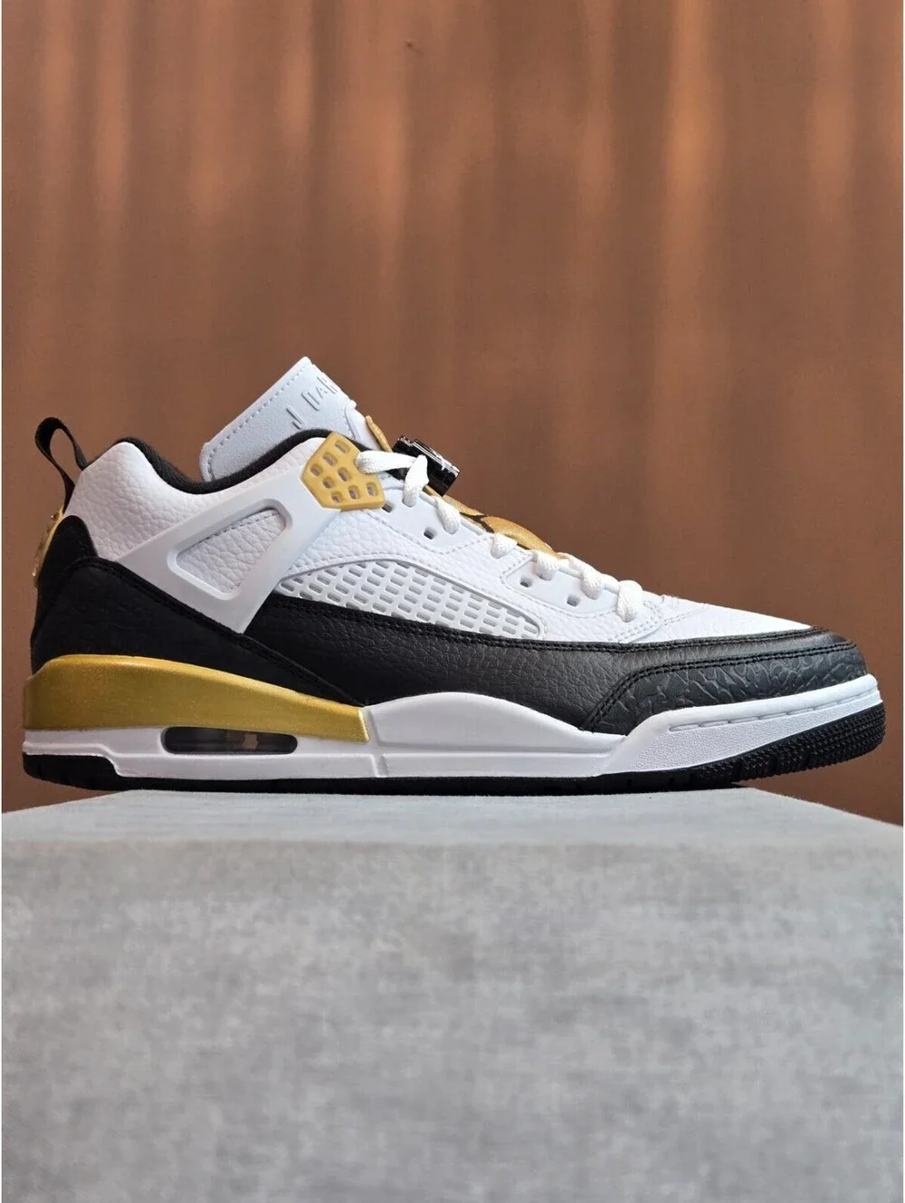 Air Jordan Spizike Low - White / Black / Metallic Gold (FQ1759-108) Men's 8.5
